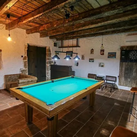 Vila Villa Adele With Extra Large Pool, 82 Donje Rastane