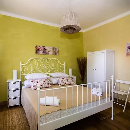Villa Adele With Extra Large Pool, 82