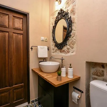 Villa Adele With Extra Large Pool, 82 Vila Donje Rastane